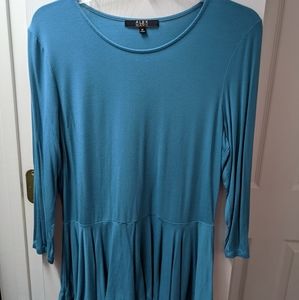 Blue bell sleeved shirt
